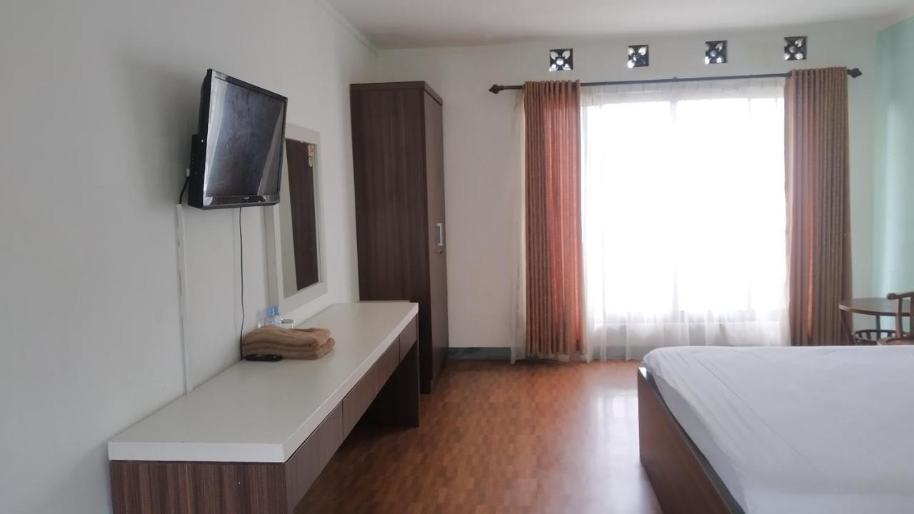 Puncak Village Hotel&Kampung Main Anak Gadok Exterior foto